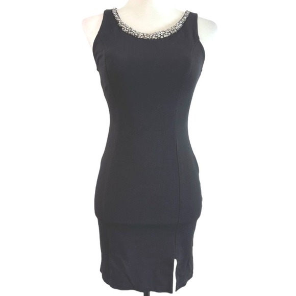 Monteau Dresses & Skirts - Monteau Embellished Neckline Cocktail Sheath Black Womens Dress S